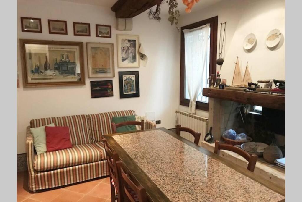Appartamento Tipico Con Corte Privata Βενετία Εξωτερικό φωτογραφία